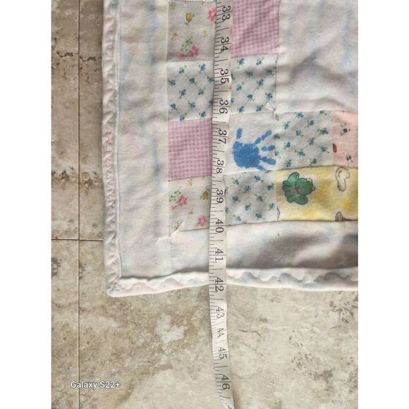 Soft flannel baby blanket. Homemade tied quilt - Picture 9 of 10